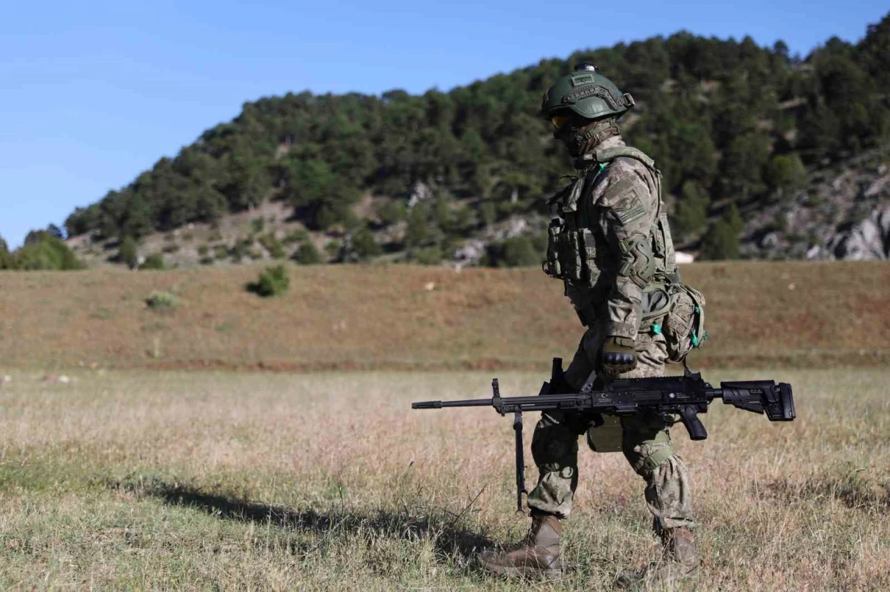 Zorlu testleri ge&ccedil;en &rsquo;modern makineli t&uuml;fek&rsquo; seri &uuml;retime hazır
