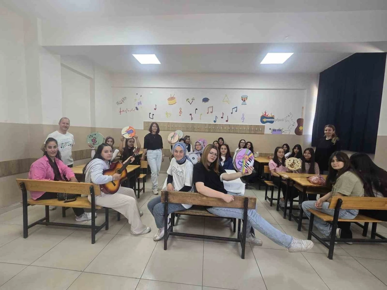 Zübeyde Hanım MTAL’de Müzik Sınıfı oluşturuldu
