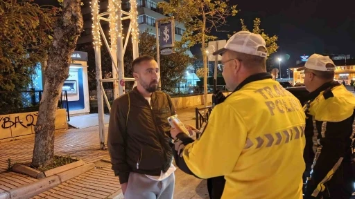 1.93 promil alkollü çıktı &quot;Devlet memuruyum&quot; diyerek polislere zorluk çıkarttı
