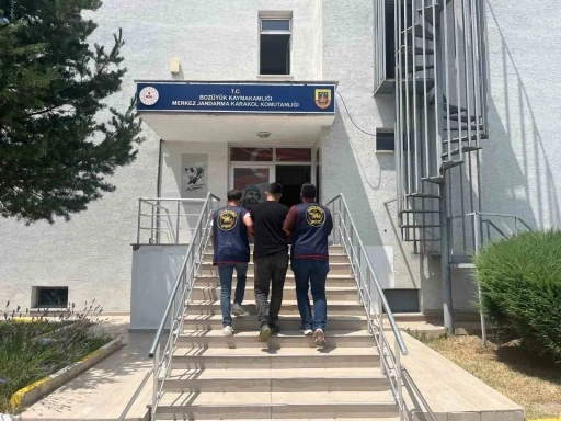 1 yıl 1 ay hapis cezası bulunan şahıs yakalandı
