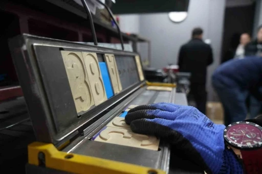 1 yıllık plaka 20 g&uuml;nde basıldı: Samsun&rsquo;da 8 bin plaka değişti
