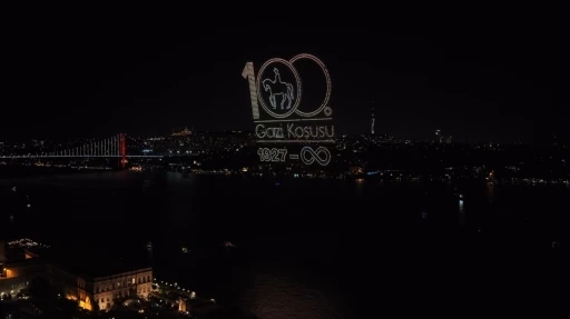 100. Gazi Koşusu Resepsiyonunda g&ouml;ky&uuml;z&uuml;nde g&ouml;rsel ş&ouml;len
