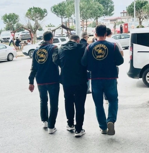 11 ayrı suçtan aranıyordu
