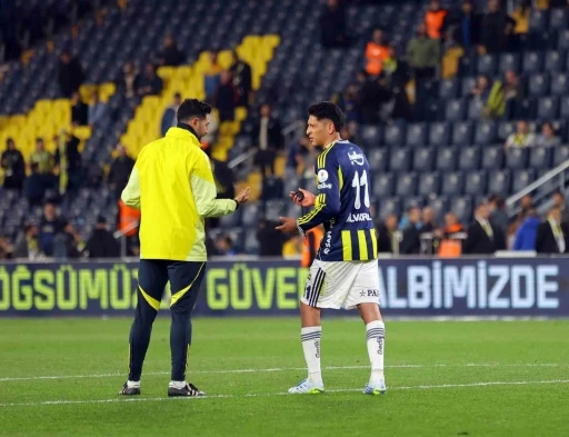 11 ma&ccedil; sonra forma giyen Alvarez, ıslıklandı
