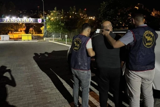 14 yıldır aranan suç makinesi restoranda yakalandı
