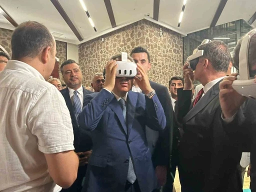 15 Temmuz demokrasi m&uuml;cadelesi, vatandaşlara dijital deneyimle aktarılıyor
