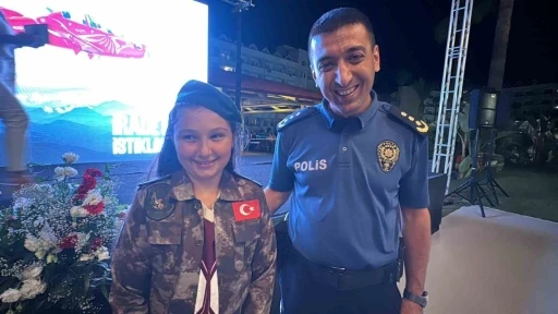 15 Temmuz şehidi P&Ouml;H Komiser Yardımcısı G&uuml;ler&rsquo;in yeğenine anlamlı hediye
