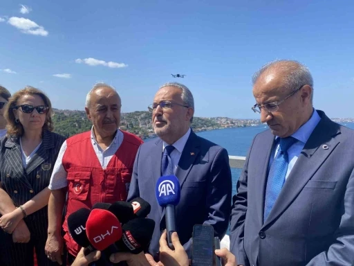 15 Temmuz Şehitler Köprüsü’ne dev Türk bayrağı asıldı

