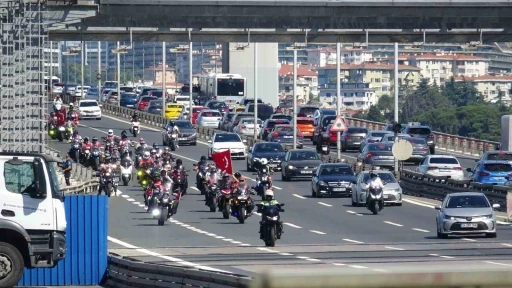 15 Temmuz&rsquo;un 10&rsquo;uncu yılında anlamlı kortej: "Bizim &ccedil;ocuklar değil, aziz milletimiz başardı"
