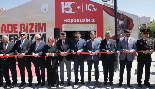 15 Temmuz&rsquo;un hafızası K&uuml;tahya Zafer Meydanı&rsquo;nda yaşatılıyor
