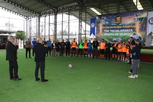 16. Kardelen &Ccedil;i&ccedil;eği Futbol Turnuvası "&Ouml;zg&uuml;r Gazze" temasıyla başladı
