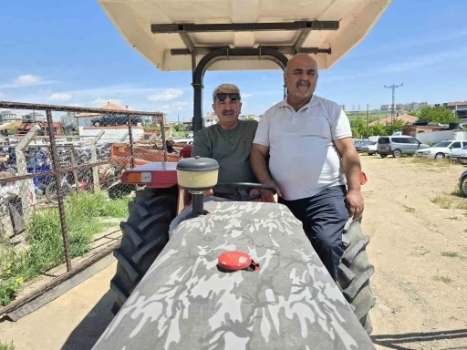 17 yıl &ouml;nce Ankara&rsquo;da &ccedil;alınan trakt&ouml;rleri, Yozgat&rsquo;ta ortaya &ccedil;ıktı
