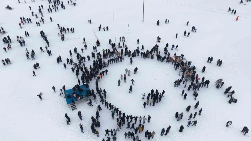 2 bin 400 rakımlı Aydıntepe Yaylası&rsquo;nda kış festivali coşkusu

