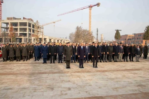 2. Cumhurbaşkanı İsmet İn&ouml;n&uuml; t&ouml;renle anıldı
