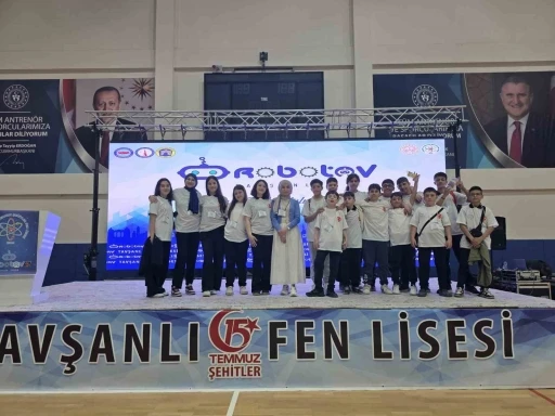 2026 ROBOTAV Ulusal Robot Yarışmasına K&uuml;tahya Ahteri İmam Hatip Ortaokulu damga vurdu
