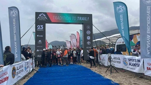 23 &uuml;lkeden 820 sporcu Alanya Ultra Trail i&ccedil;in start aldı
