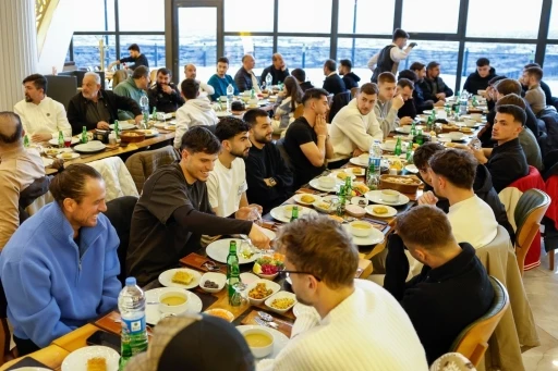 24Erzincanspor ailesi iftar sofrasında buluştu
