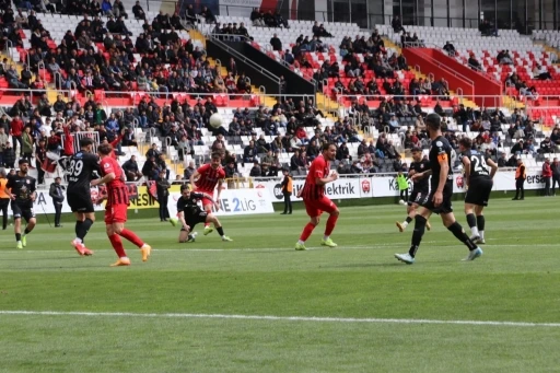 24Erzincanspor Kastamonuspor ile 2-2 berabere kaldı
