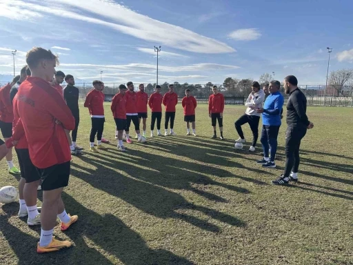 24Erzincanspor, yeni teknik direktörüyle İskenderun maçına hazır!
