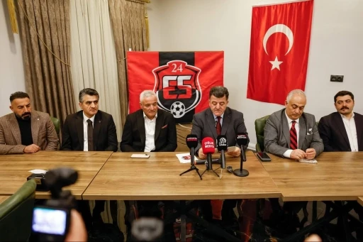 24Erzincanspor y&ouml;netimi iftarda basınla buluştu
