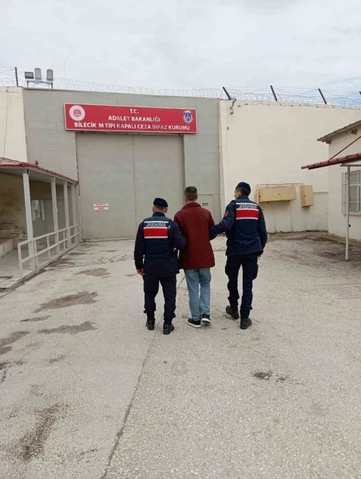3 farklı su&ccedil;tan 8 yıl 5 ay hapis cezası bulunan şahıs yakalandı
