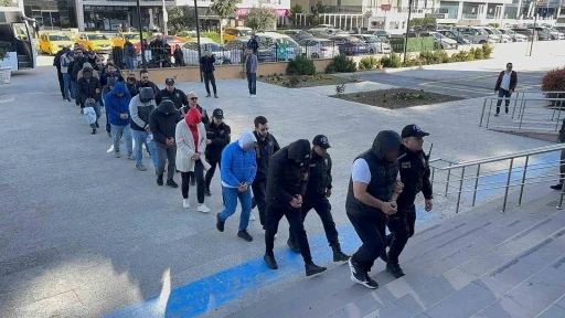300 milyon liralık yasa dışı bahis &ccedil;etesi zanlısı 13 kişi  adliyeye sevk edildi
