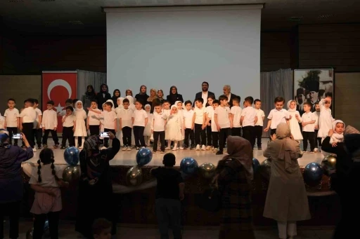 4-6 yaş Kur&rsquo;an kursunda mezuniyet coşkusu
