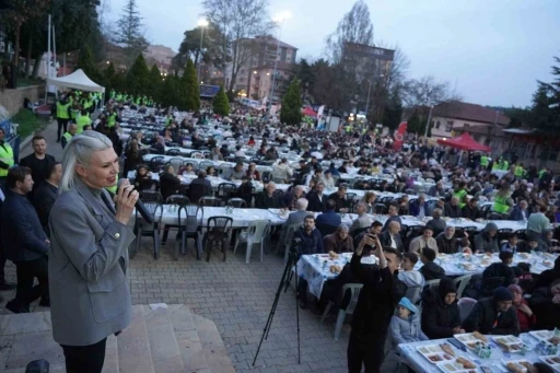 4 bin kişi aynı sofrada iftar açtı
