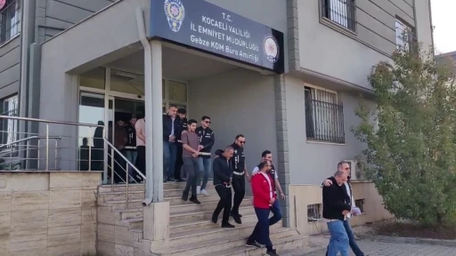 4 ilde yapılan eş zamanlı operasyonda 1 milyon 416 bin 190 makaron ele geçirildi: 30 şüpheli yakalandı
