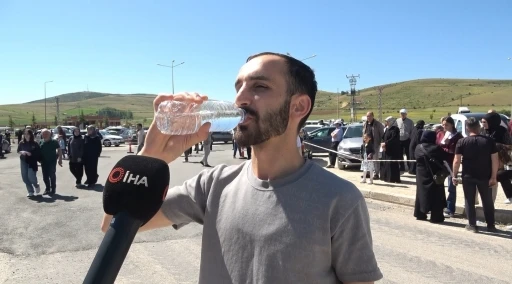 4 kere sınava girdi kazanamadı beşinci denemesine okunmuş suyla geldi: &quot;Bu kez annemin okunmuş suyuyla sınavı kazanacağım&quot;
