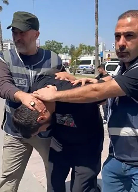 46 yıl 11 ay hapis cezasıyla aranan firari yakalandı
