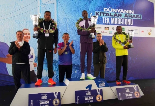 47. İstanbul Maratonu’nda kazananlar ödüllerini aldı
