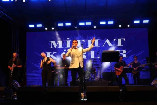 48. Honaz Kiraz K&uuml;lt&uuml;r ve Sanat Festivali başladı
