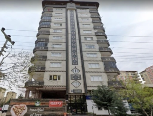 49 kişiye mezar olan Emre Apartmanı davasında belediye &ccedil;alışanları hakim karşısında
