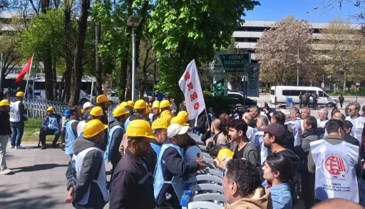 5 aydır maaş alamayan maden iş&ccedil;ilerinin a&ccedil;lık grevi eylemi 6. g&uuml;n&uuml;nde devam ediyor

