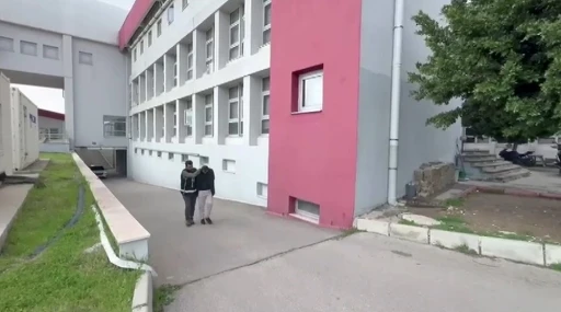 50 bin paket ka&ccedil;ak sigara yakalattı, "Ucuza bulunca toplu satın aldım" dedi
