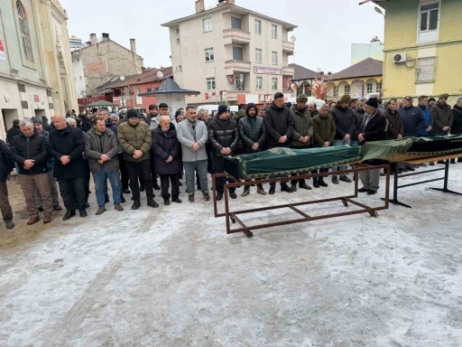 50 yıllık hayat arkadaşlığı aynı g&uuml;n son buldu
