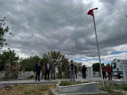 56 yıl sonra bulunan şehit mezarı memleketine taşındı
