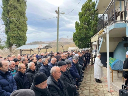 56 yıllık &ccedil;ift 1 g&uuml;n arayla hayatını kaybetti
