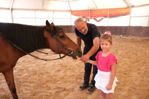 6 bin 789 &ccedil;ocuğa binicilik eğitimi ile at sevgisi aşılandı
