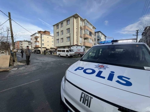 60 yaşındaki kadın evinde &ouml;l&uuml; bulundu
