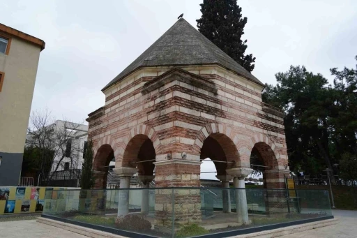 641 yıllık t&uuml;rbede Sel&ccedil;uklu, Osmanlı ve Bizans izleri bir arada
