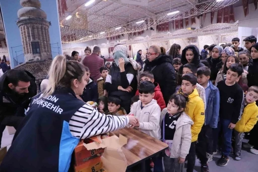 7 günde 105 bin 758 ziyaretçi

