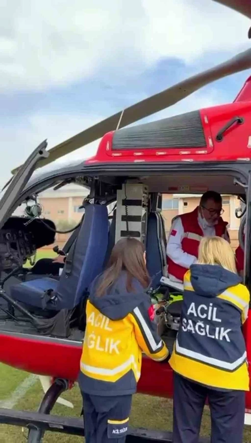 7 yaşındaki epilepsi hastası 112 helikopter ambulansla Mersin’ sevk edildi
