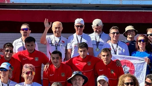 75 yaşındaki "Demir Adam" Ayvalık&rsquo;ta ikinci oldu
