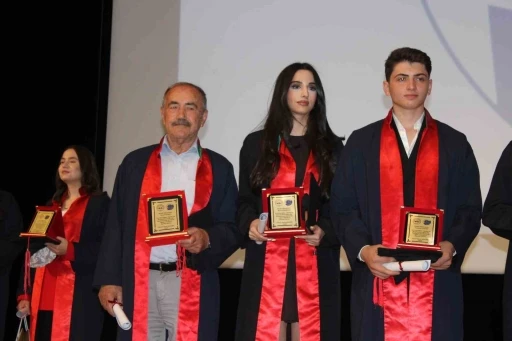 79 yaşında avukat oldu
