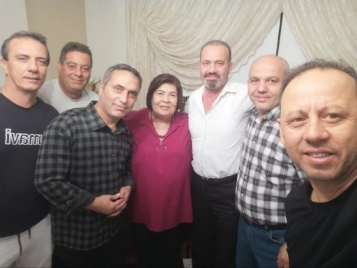 79 yaşındaki Melehat öğretmene duygulandıran ziyaret
