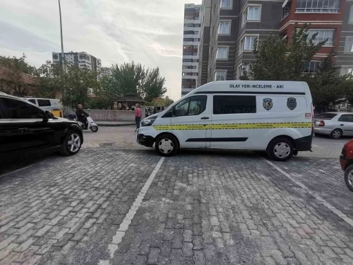 8. kattan düşen şahıs hayatını kaybetti
