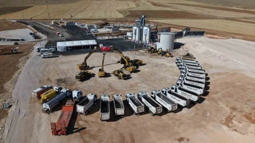 800 milyon TL&rsquo;lik dev yatırım hizmete girdi: Kuzey il&ccedil;eleri asfalt &uuml;retim tesisi a&ccedil;ıldı
