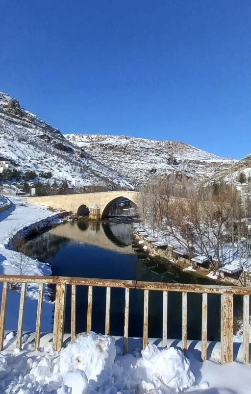 847 yıllık Haburman K&ouml;pr&uuml;s&uuml;, ilk g&uuml;nk&uuml; ihtişamı ile ayakta
